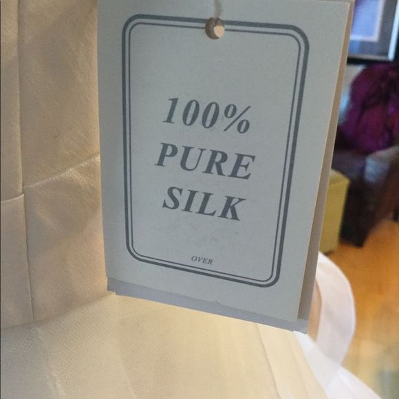 Unique designs from Mathew Christopher 100… - Picture 16 of 17